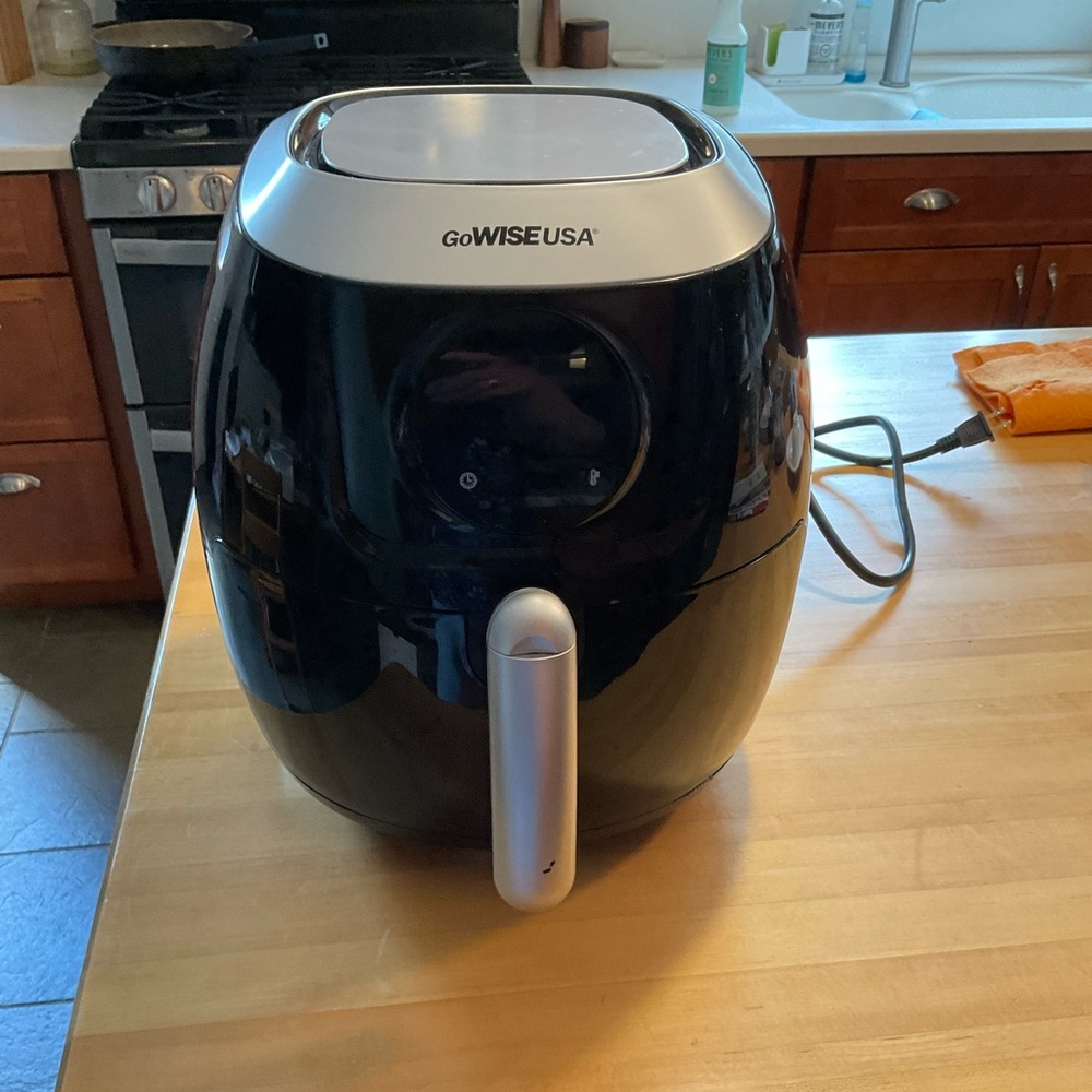 5.8-Quart Programmable 7-in-1 Air Fryer